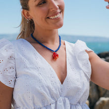 Cargar imagen en el visor de la galería, COLLAR PIEDRA AZUL PULPO ROJO
